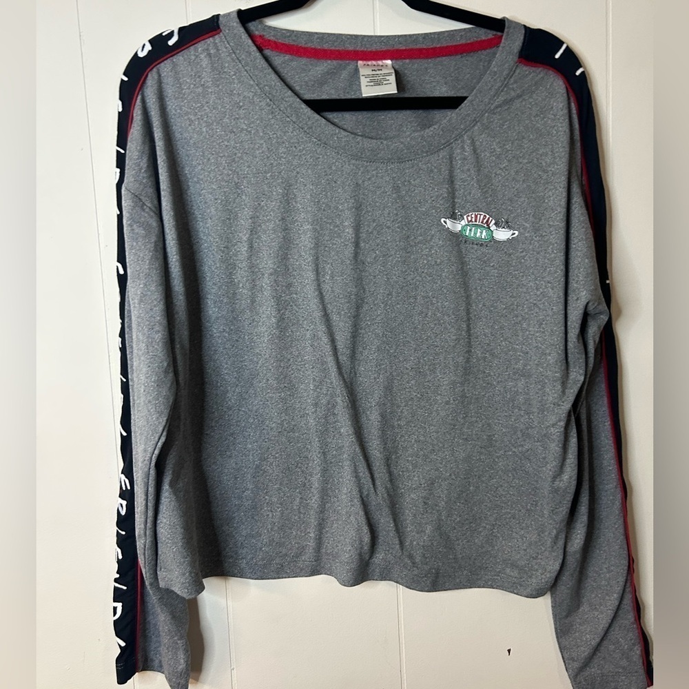 F.R.I.E.N.D.S TV show, size M long sleeve top, graphic down sleeve, central perk